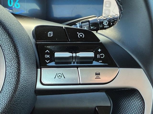 Used 2023 Hyundai Elantra SEL w/ Convenience Package image 14