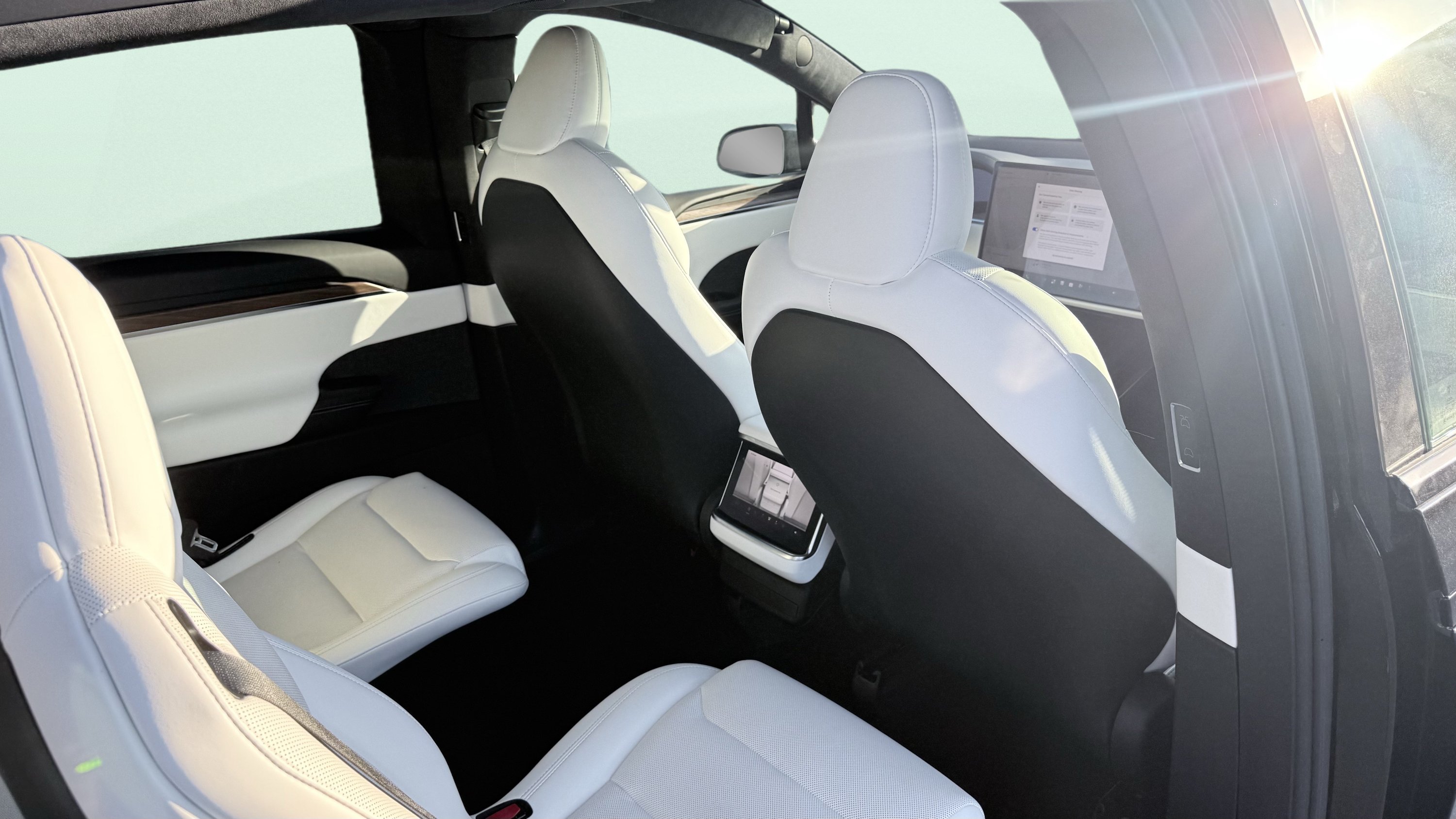 Used 2023 Tesla Model X AWD/4WD image 32