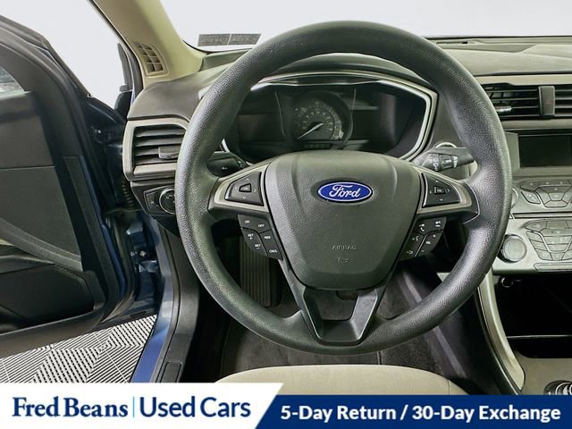 Used 2018 Ford Fusion S FWD image 16