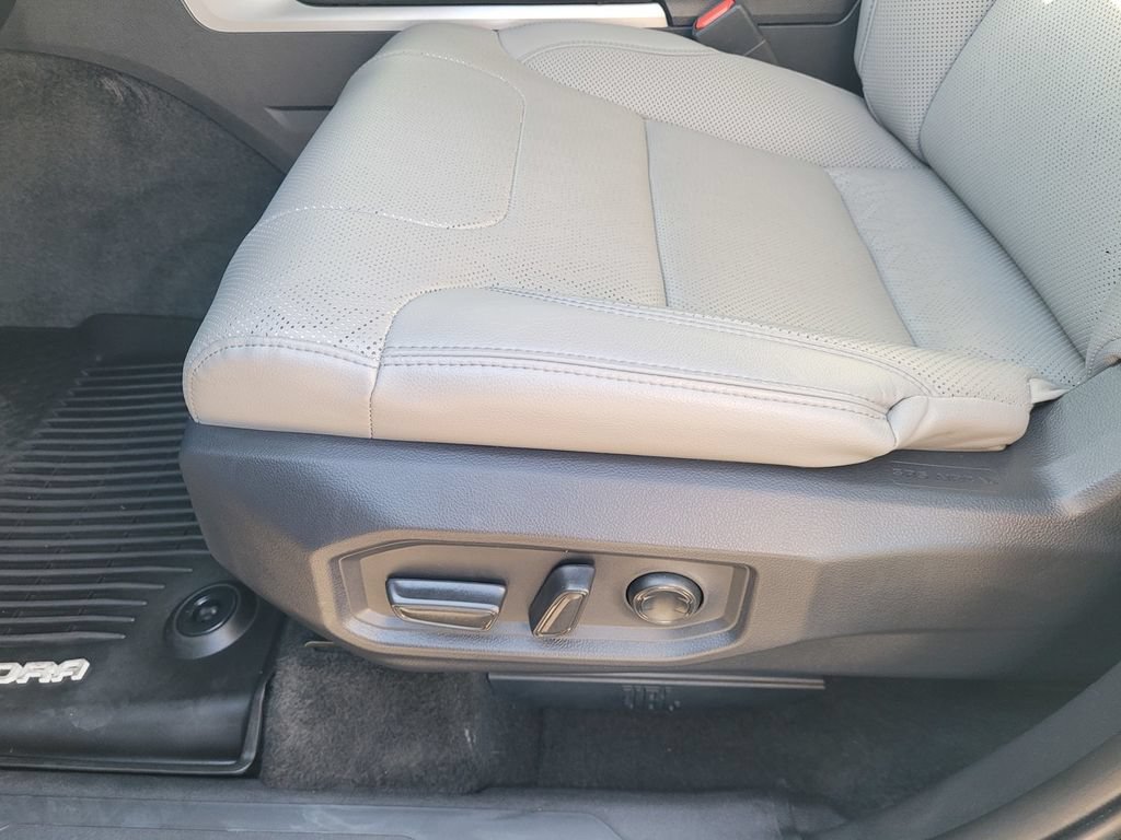 Used 2023 Toyota Tundra Limited AWD/4WD image 27
