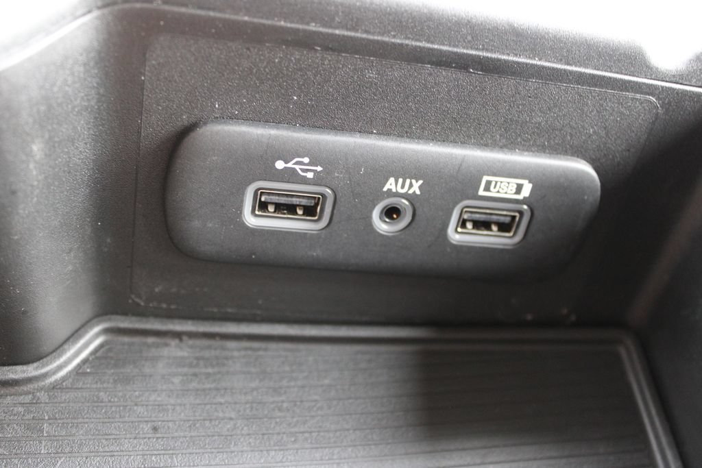 Used 2022 RAM 1500 Tradesman w/ Chrome Plus Package RWD image 44