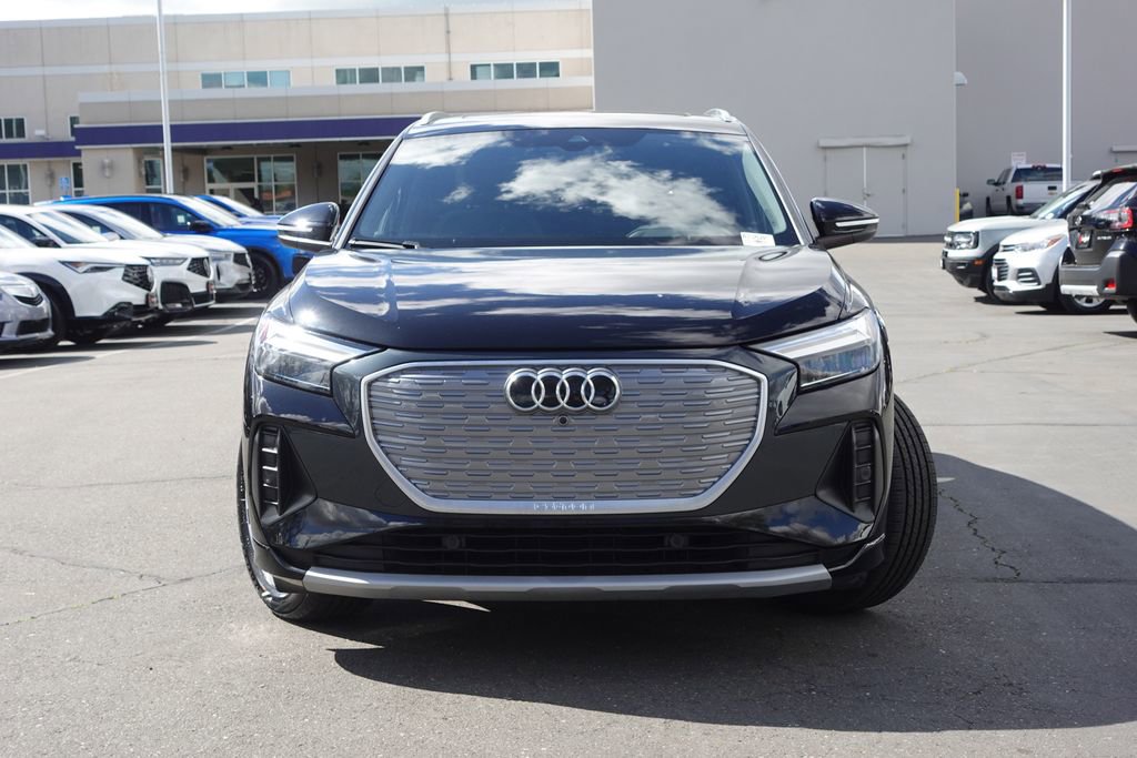 Used 2023 Audi Q4 e-tron Premium Plus w/ Premium Plus image 2