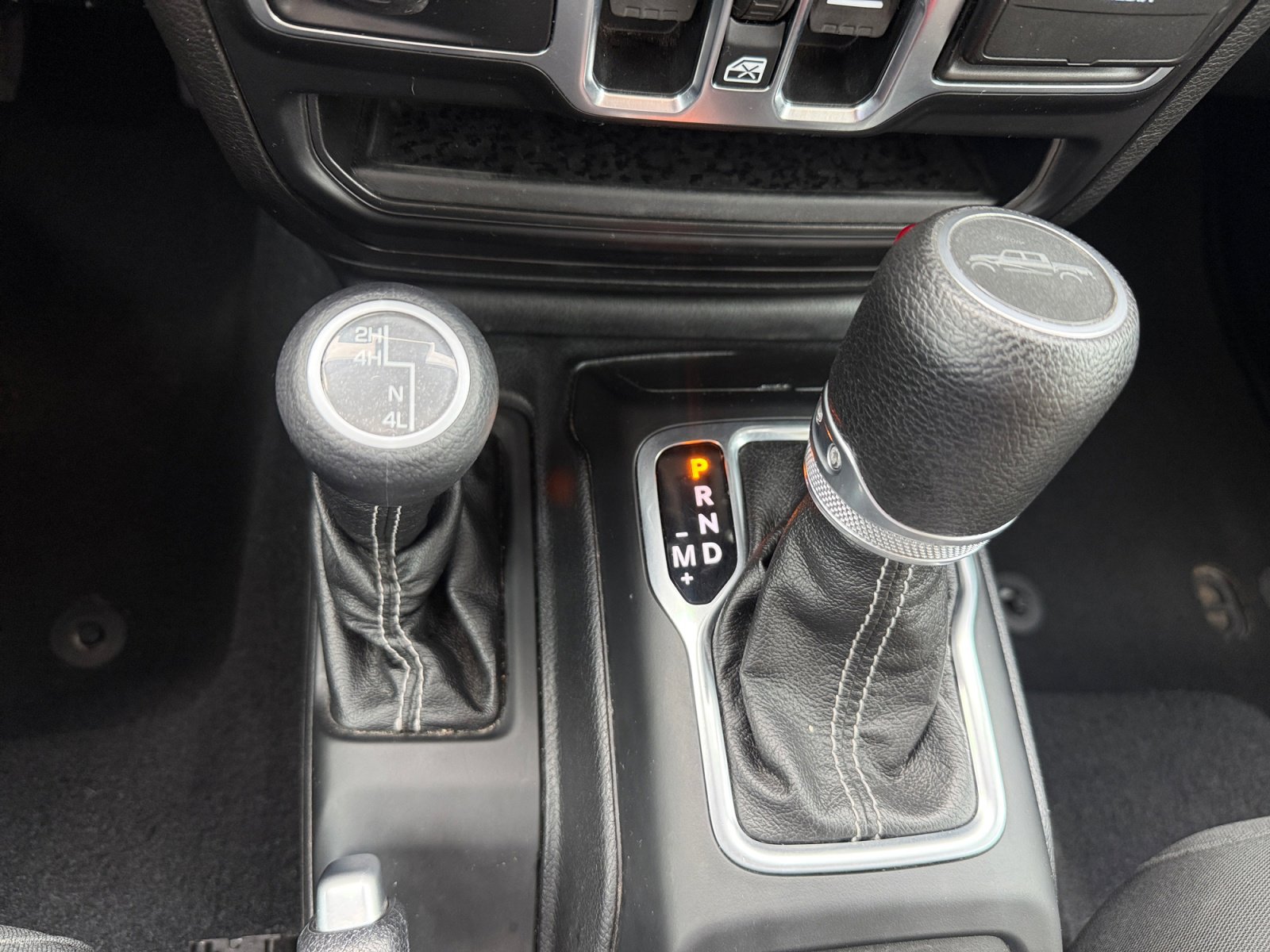 Used 2020 Jeep Gladiator Overland image 26