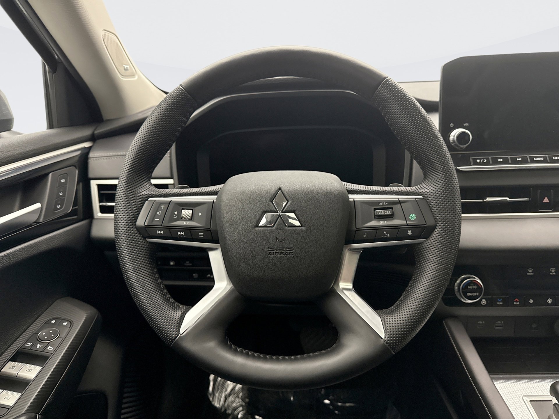 Used 2023 Mitsubishi Outlander SEL 40th Anniversary image 12