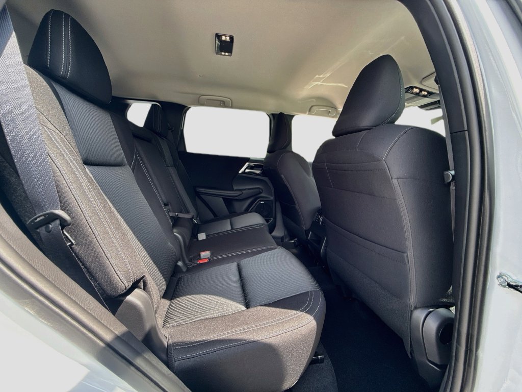 New 2026 Mitsubishi Outlander ES FWD image 28