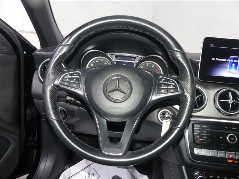 Used 2019 Mercedes-Benz GLA 250 4MATIC image 30