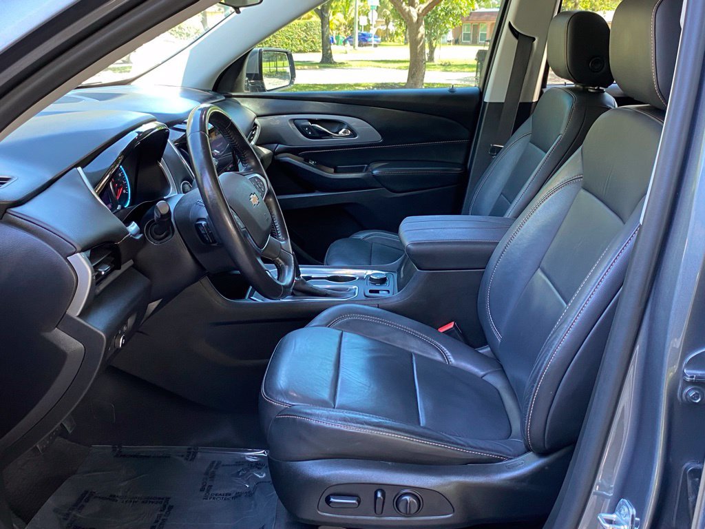 Used 2020 Chevrolet Traverse LT FWD image 14