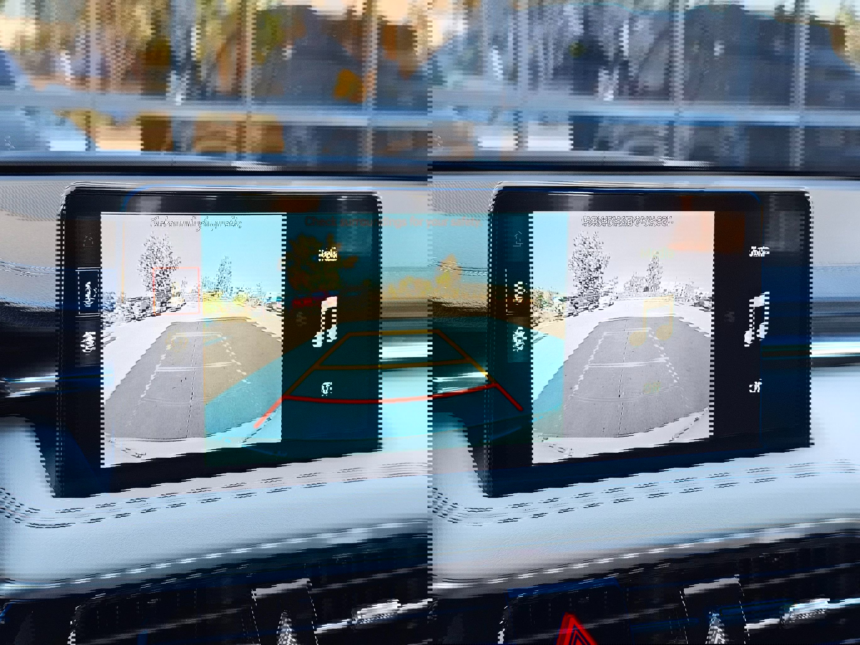 Used 2025 Genesis G70 2.5T image 34