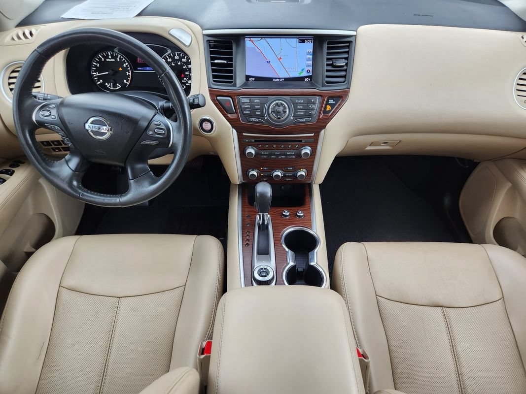 Used 2017 Nissan Pathfinder Platinum AWD/4WD image 29