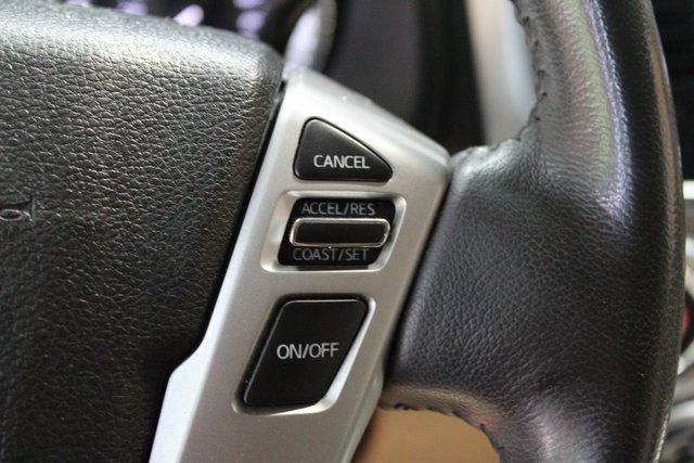 Used 2016 Nissan Titan SL image 15