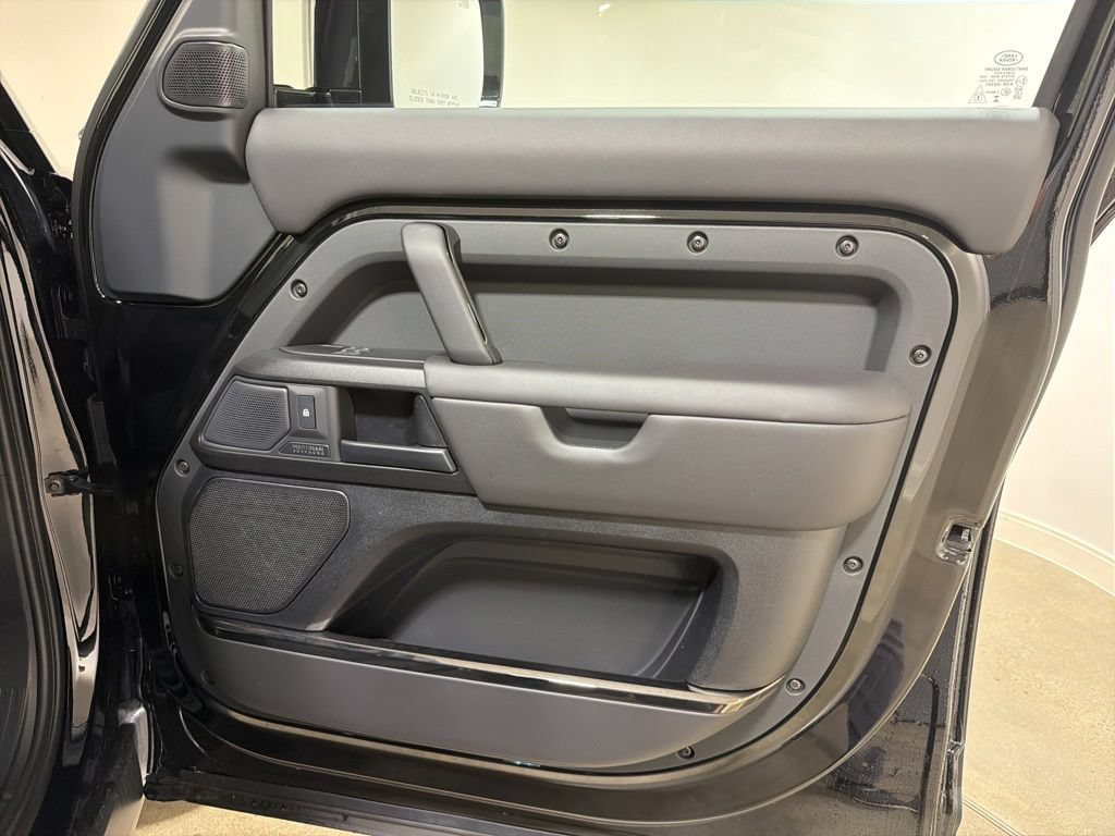 New 2026 Land Rover Defender 110 OCTA AWD/4WD image 23