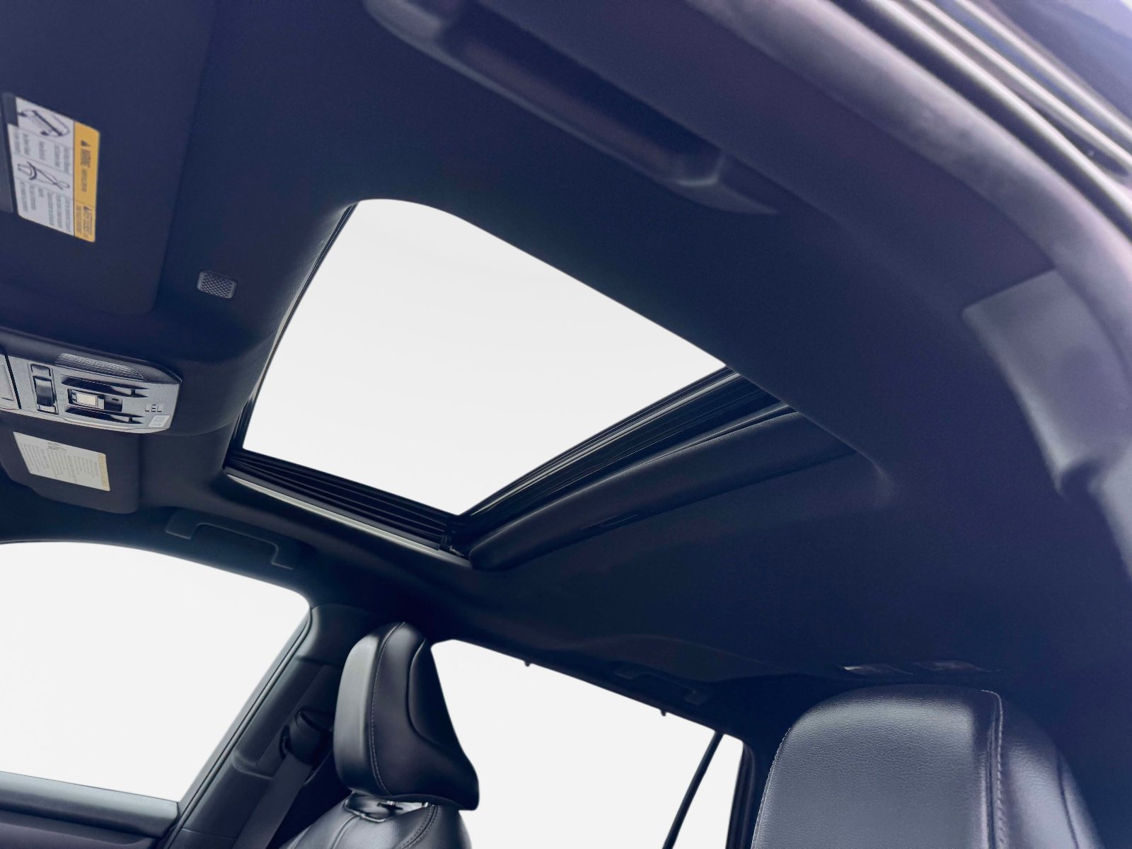 Used 2021 Toyota Highlander XSE image 23