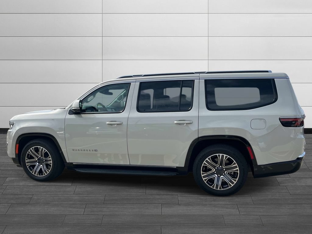 Used 2022 Jeep Wagoneer Series III w/ Convenience Group I AWD/4WD image 2