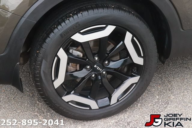 Certified 2025 Kia Telluride EX FWD image 9