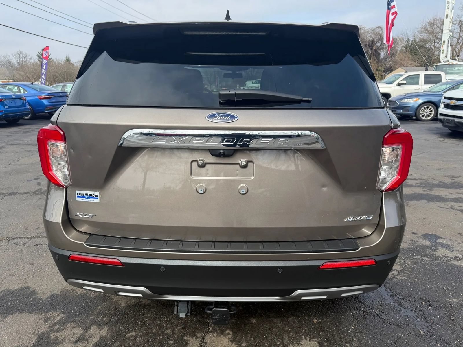 Used 2021 Ford Explorer XLT w/ Equipment Group 202A AWD/4WD image 4