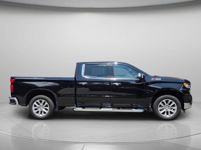 Used 2022 Chevrolet Silverado 1500 LTZ w/ LTZ Premium Package AWD/4WD image 5
