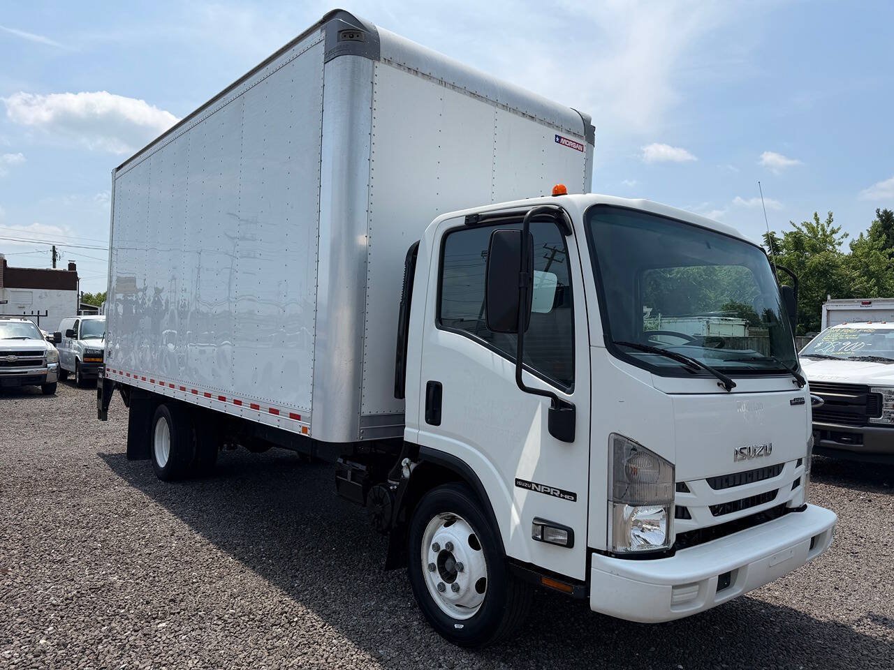 Used 2021 Isuzu NPR RWD image 7