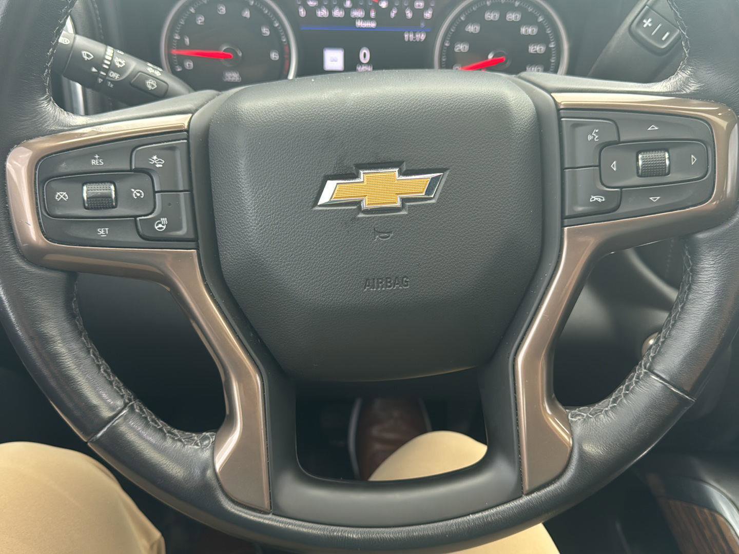 Used 2022 Chevrolet Silverado 1500 High Country w/ Technology Package image 14