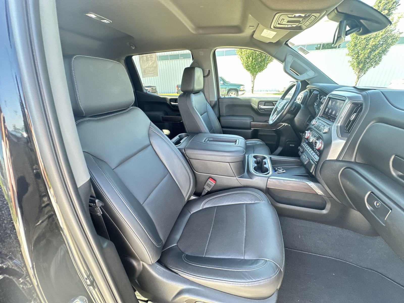 Used 2020 GMC Sierra 1500 SLT w/ SLT Premium Plus Package AWD/4WD image 27