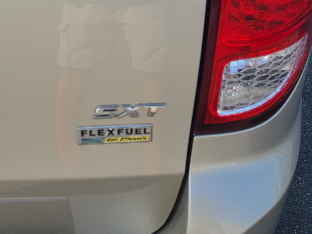 Used 2015 Dodge Grand Caravan SXT w/ Rear Park Assist Package FWD image 8