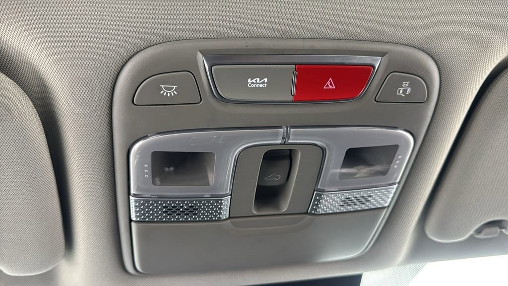 Used 2025 Kia Telluride S image 31