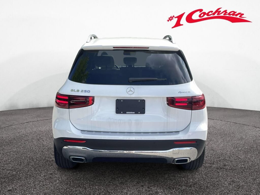 New 2026 Mercedes-Benz GLB 250 4MATIC image 8