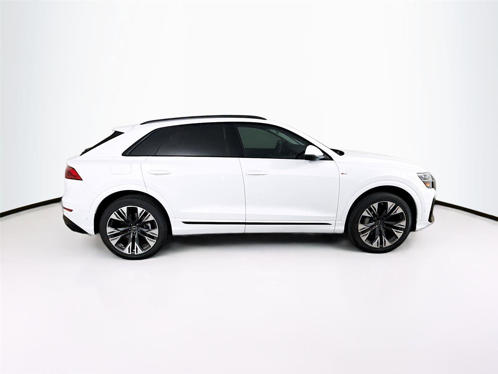 Used 2025 Audi Q8 Premium Plus w/ Premium Plus Package image 9
