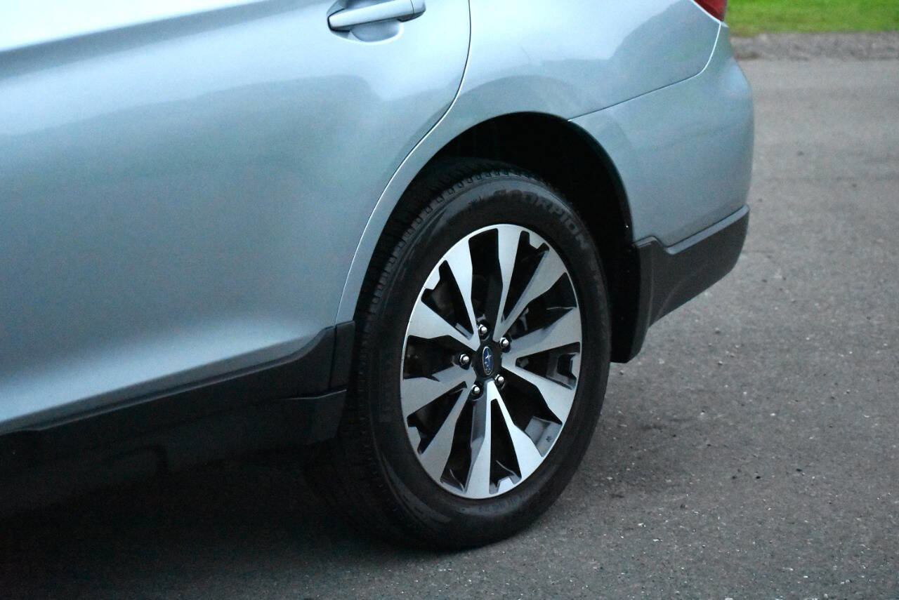 Used 2016 Subaru Outback 3.6R Limited image 11