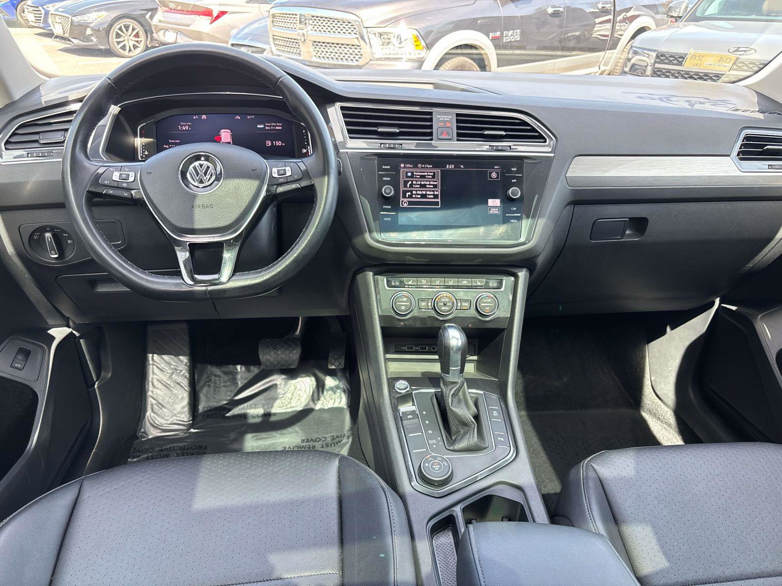 Used 2019 Volkswagen Tiguan SEL AWD/4WD image 12