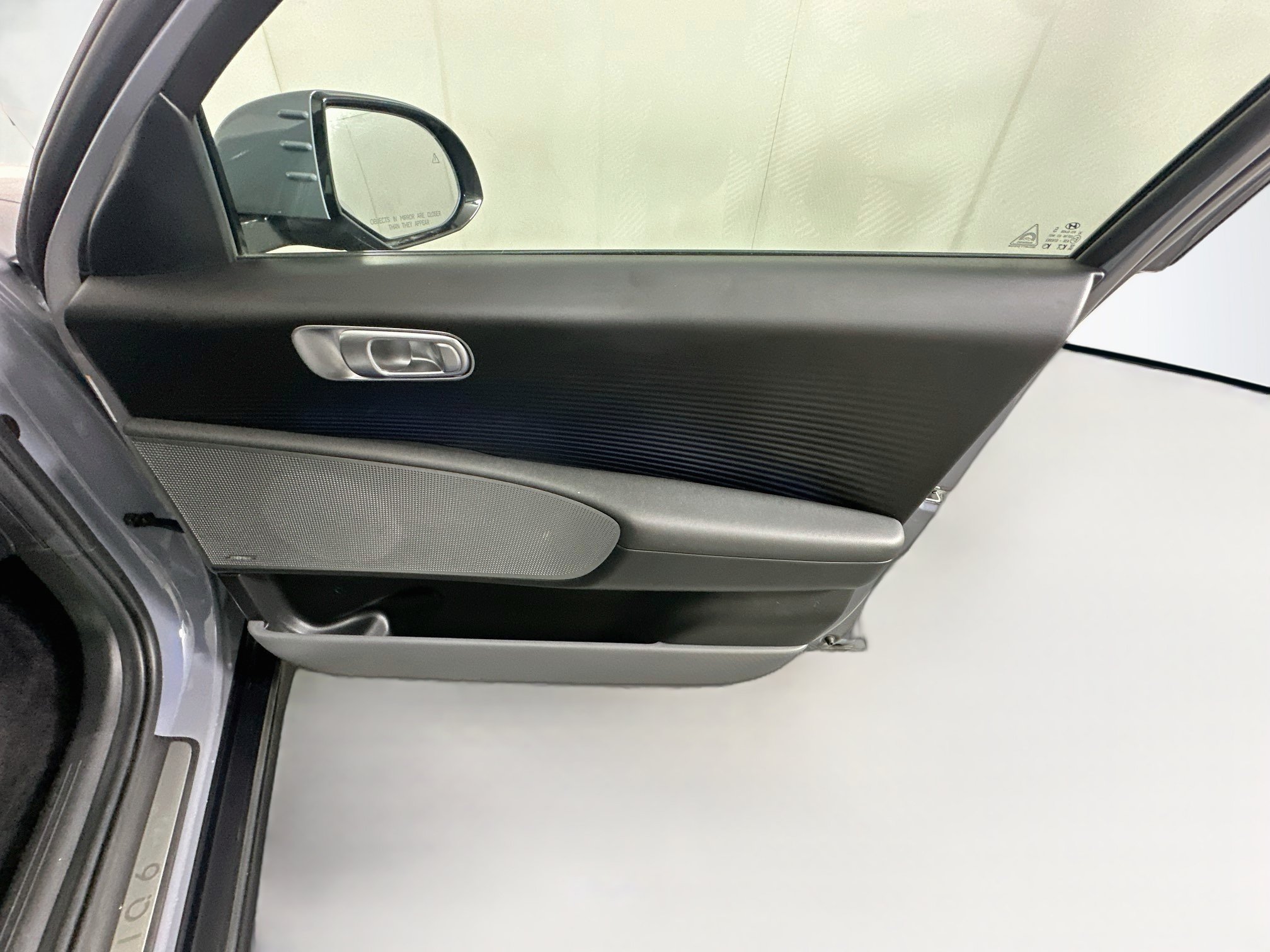 Used 2024 Hyundai Ioniq 6 Limited RWD image 33