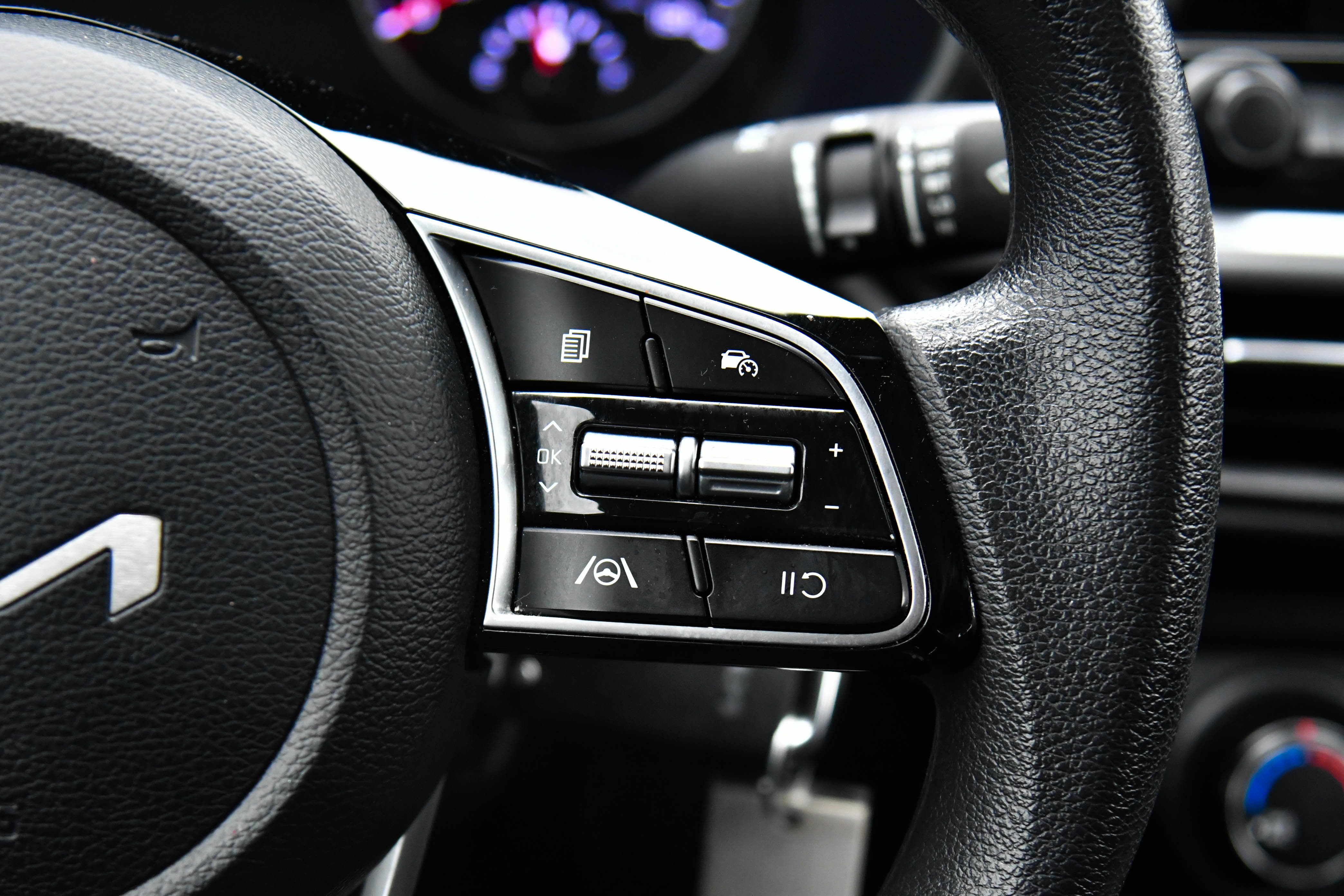 Used 2024 Kia Forte LXS image 24