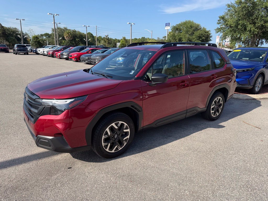 Used 2025 Subaru Forester AWD/4WD image 11