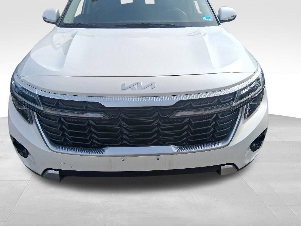 Used 2025 Kia Seltos S AWD/4WD image 12