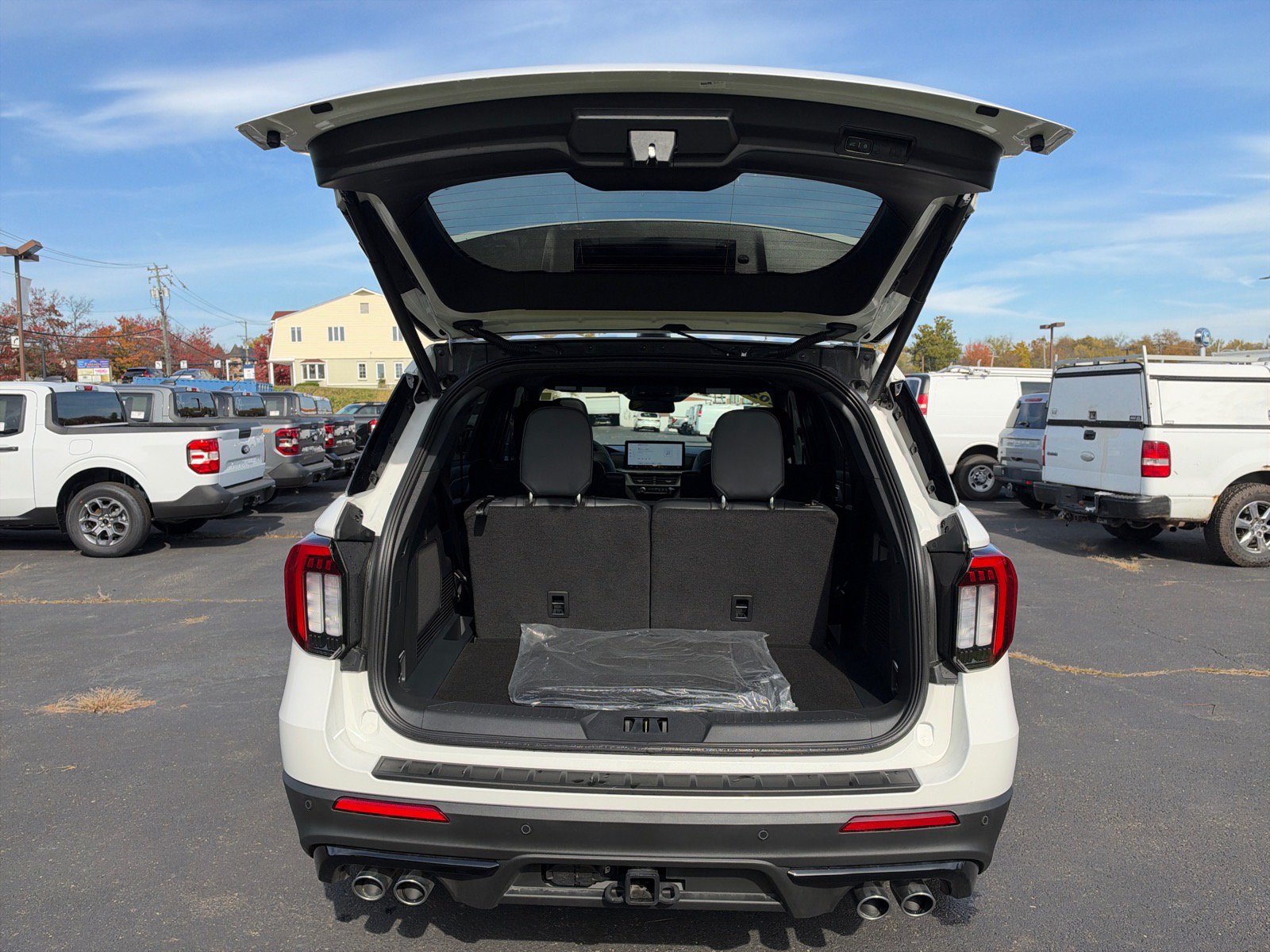 Used 2026 Ford Explorer ST AWD/4WD image 15