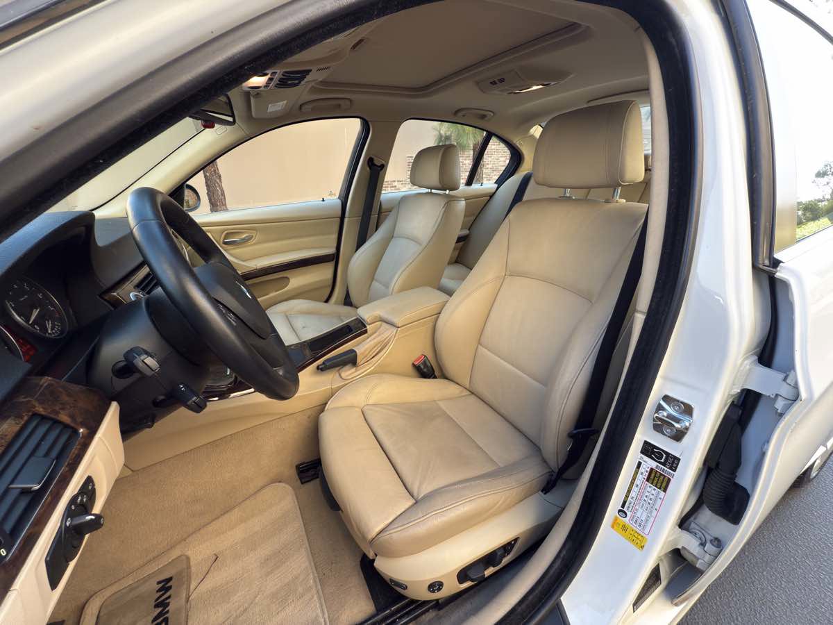Used 2006 BMW 330i Sedan image 36