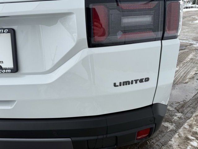 New 2026 Jeep Cherokee Laredo image 5