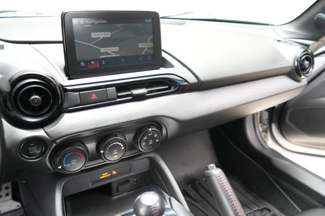 Used 2019 MAZDA MX-5 Miata Sport image 30