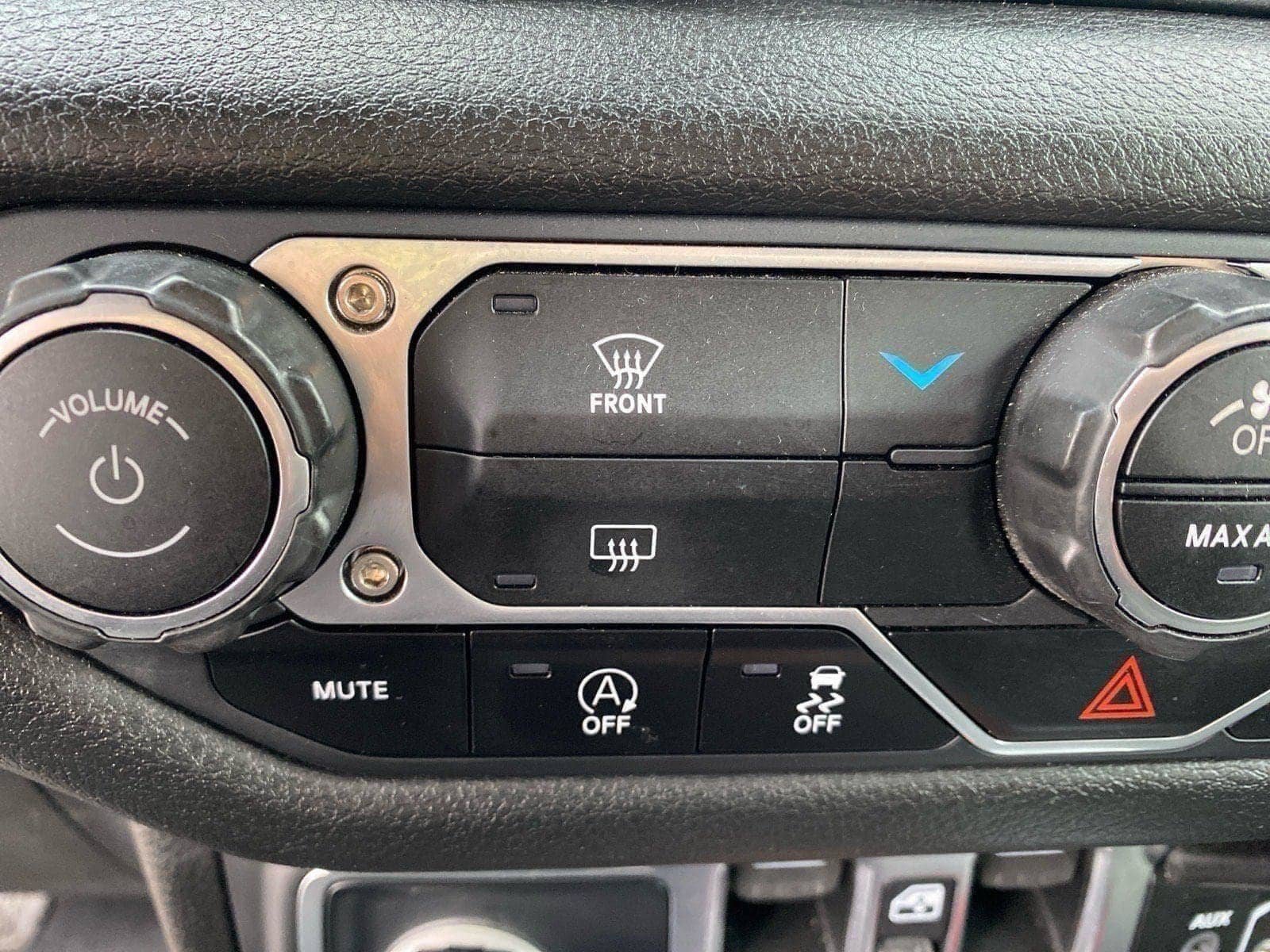 Used 2025 Jeep Wrangler Unlimited Sport AWD/4WD image 14