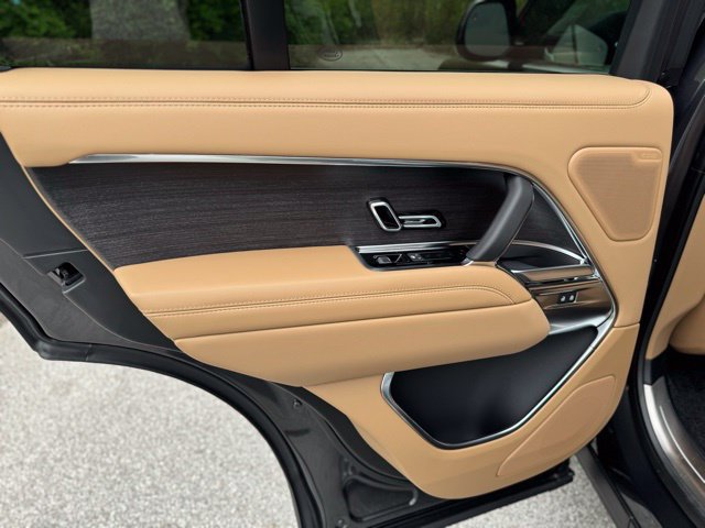New 2026 Land Rover Range Rover SE AWD/4WD image 12