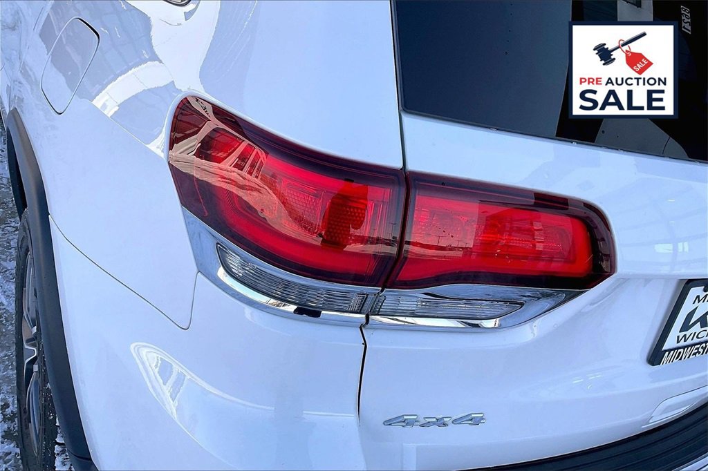 Used 2021 Jeep Grand Cherokee Limited w/ Sun & Sound Group image 29
