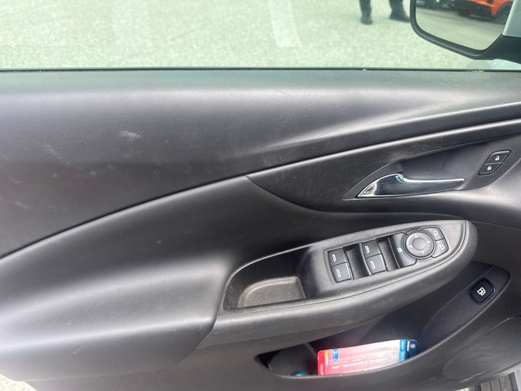 Used 2017 Chevrolet Volt LT FWD image 14