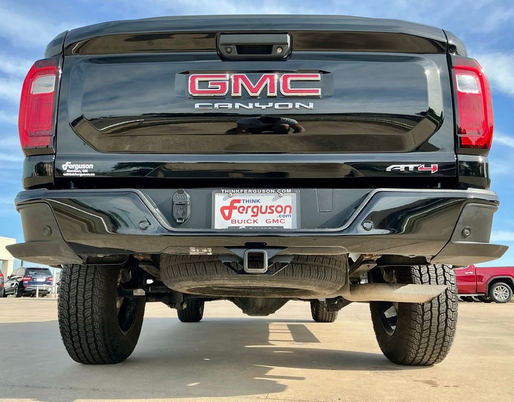 Used 2025 GMC Canyon AT4 AWD/4WD image 17