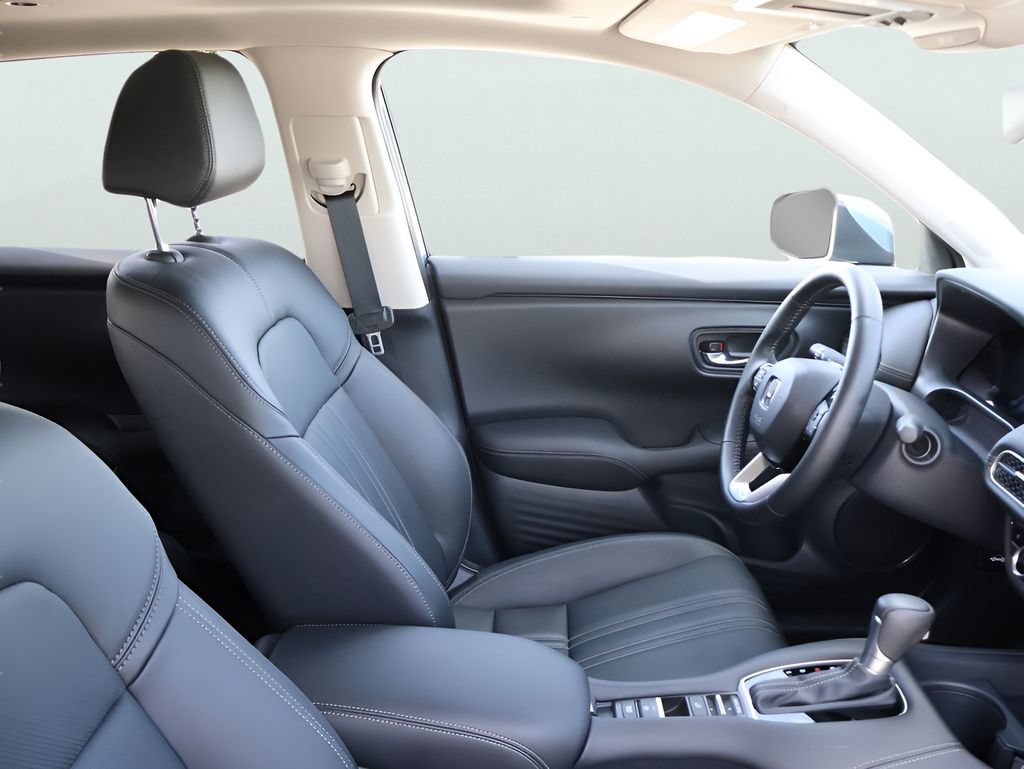 Used 2026 Honda HR-V EX-L image 8