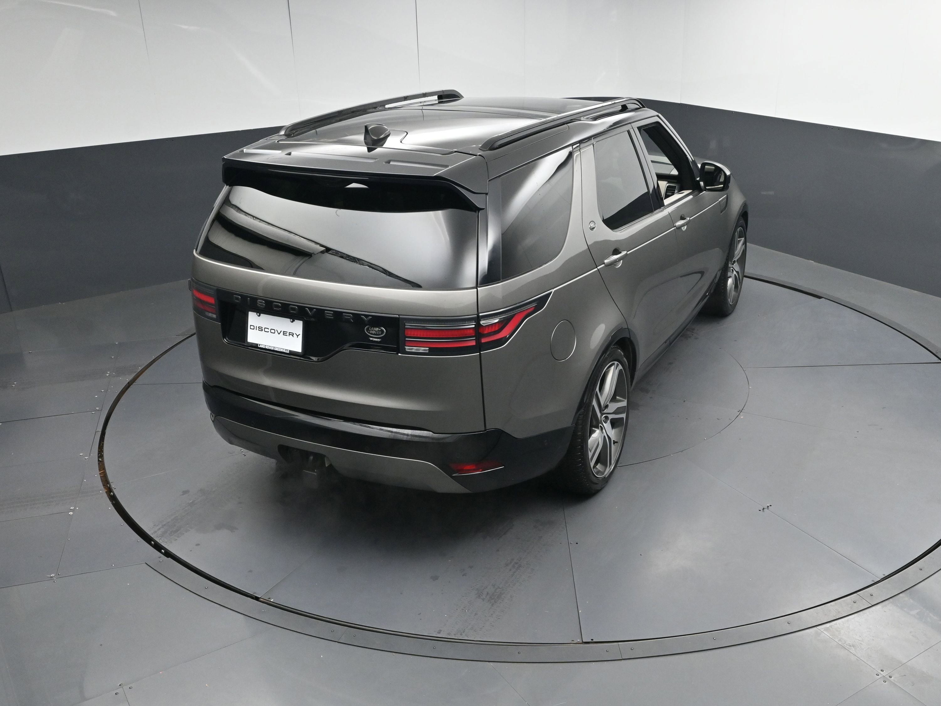 Used 2022 Land Rover Discovery HSE R-Dynamic image 36