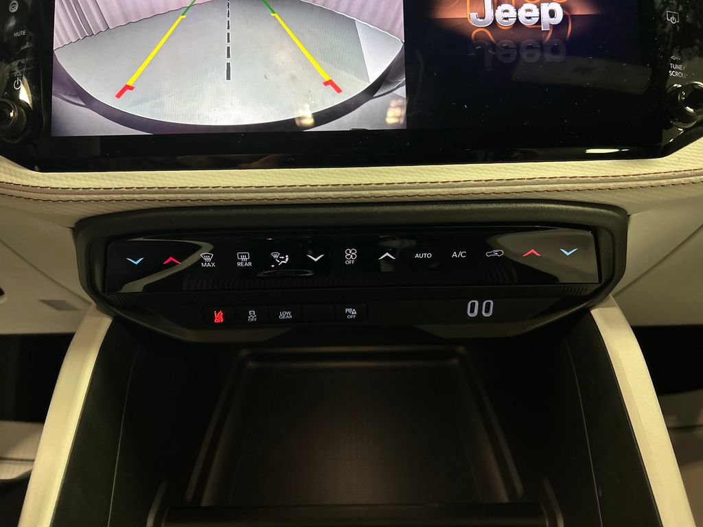 New 2026 Jeep Cherokee Limited AWD/4WD image 17