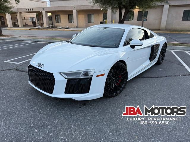 Used 2018 Audi R8 V10 w/ Carbon Exterior Package image 22