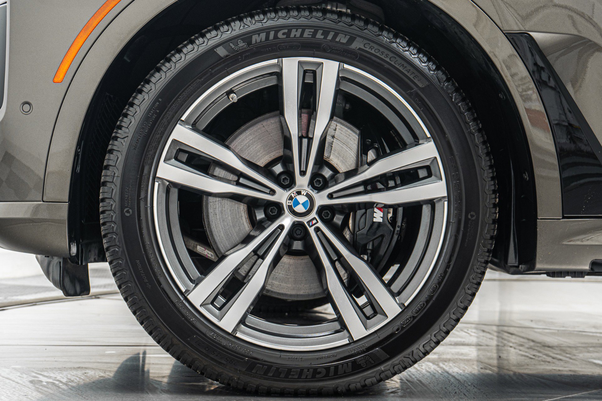 Used 2026 BMW X7 xDrive40i w/ M Sport Package AWD/4WD image 10