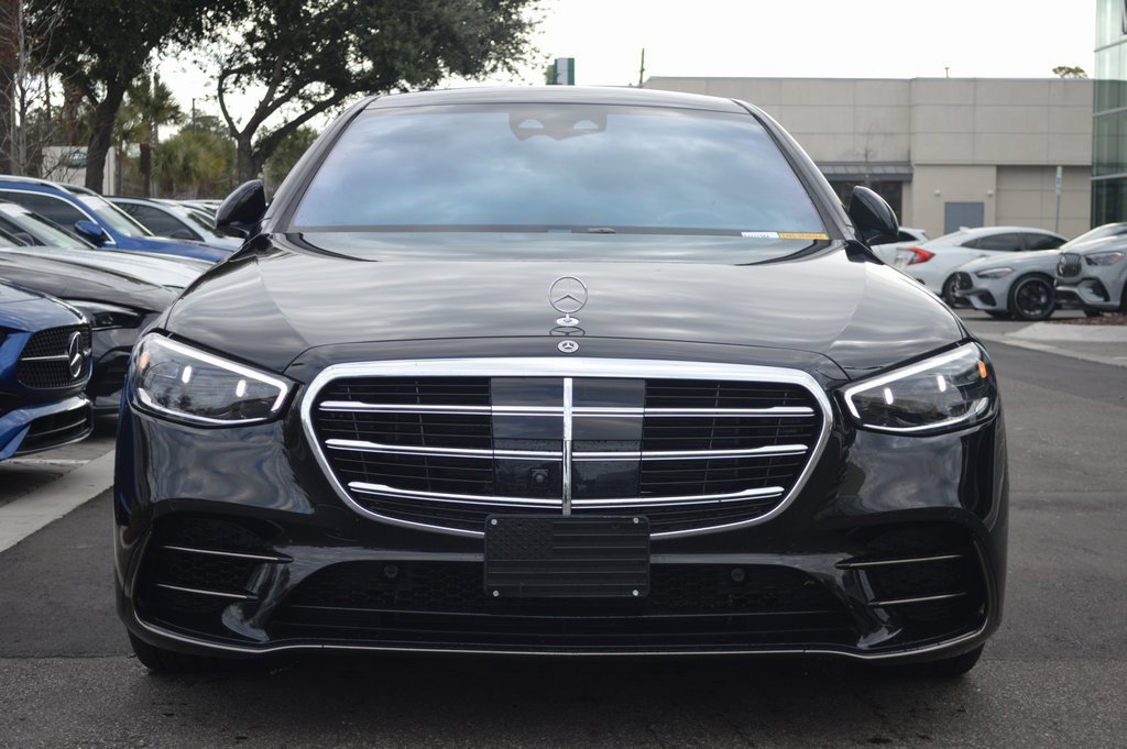 Used 2025 Mercedes-Benz S 580 4MATIC Sedan image 2
