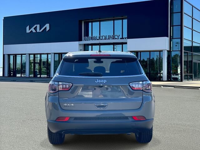 Used 2023 Jeep Compass Sport image 11