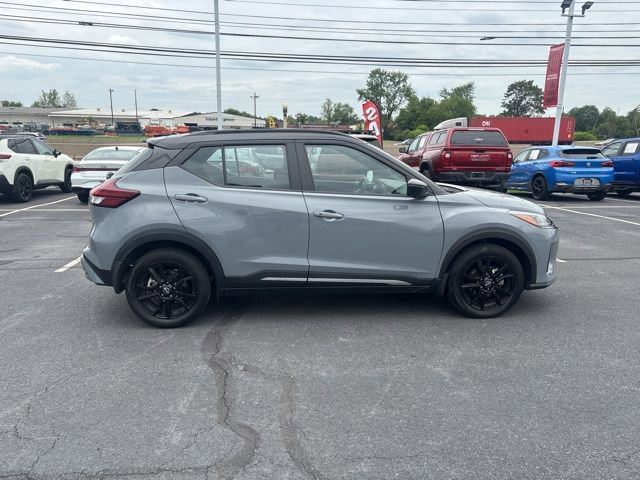 Certified 2023 Nissan Kicks SR FWD image 11